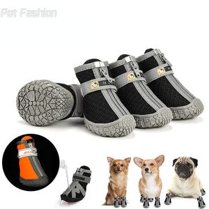 ペット保護シューズ2023 4PCSSET防水犬antiskid Puppy Rain Chihuahua Walking Boots Bootable Cat Socks Paw Accessories 230919