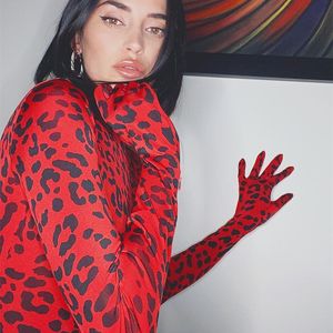 Kvinnors jumpsuits Rompers Vintage Red Leopard Print Turtleneck Långärmad skinny bodysuit med Glovers Autumn Sexig Party Clubwear Outfit Bodycon Body Top 230920