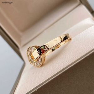 Anello di design 23ss anello da donna con nodo in corda con diamanti anelli di moda per donna classici gioielli placcati in oro 18 carati regalo di coppia scatola inclusa