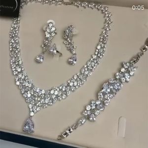 Conjuntos de joias de casamento Janekelly 4 peças de zircônia nupcial completa para festa feminina luxo Dubai Nigéria CZ cristal 230920