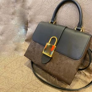 Luxurys tasarımcılar tote çanta akşam çanta omuz zinciri moda güzel çapraz kalp bayan çanta elçi retro yüksek kalite