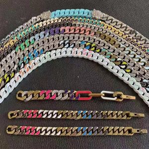 Europe America Fashion Style Men Silver Gold Black-Colour Metal Multicolored Emalj Diamond Graved V Initialer Flower Chain Link285i