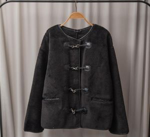 23 Women's Winter Vintage Fur Round Neck Jacket Totme Fur One Piece Coat Metal Buckle Short Coat