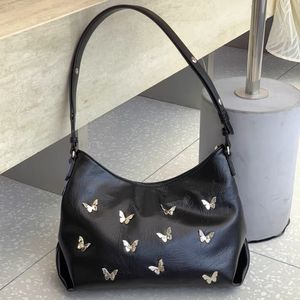 Sacos de noite Hobos casuais para mulheres bolsas de designer de luxo e bolsas 2023 em pu encerado couro lantejoulas borboleta pequeno ombro 230920