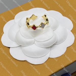 Retro Gold Otwarty Pierścień Pierłnictwo dla kobiet Klasyczne pierścionek z paznokci luksusowy urok biżuteria wykwintny świąteczny prezent251z