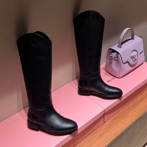 Czarna skórzana Kate Chateau 30 Boots z okrągłym panelem design w stylu wyciągania tonalnego szwy i nisko blokowego obcas