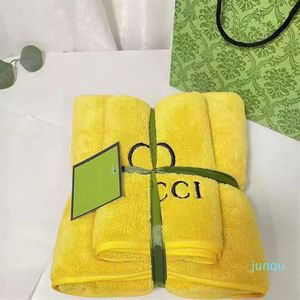 2022 Designer Bath Towel Set Coral Velvet Fashion Towels Face Towels Luxury Unisex Men Womens Wash Cloths G Towel 2208171D246D