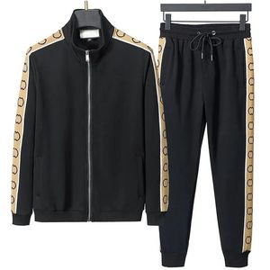 Designer Joggers Tracksuit Mens Tracksuit Triângulo Listrado Tracksuit Zipper Cardigan Jaqueta Mens Fall Jacket Terno Calças Moletom Tracksuit Tamanho Asiático M-3XL