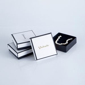 Schmuckbeutel Taschen Benutzerdefinierte 50 Stück Schmuck Organizer Box Schwarz Weiß Kraftpapier Display Geschenkboxen Verlobungsring für Ohrring Halskette Armband 230921