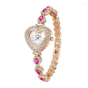 Armbanduhren Herzförmige Kupferkette mit eingelegtem Diamanten Valentinstagsgeschenk Wasserdichte Damenuhr