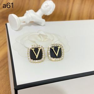 Einfache Luxus Desinger Brief Stud 18K Gold Überzogene Ohrringe Perle Geometrische Kristall Strass Hochzeit Schmuck Zubehör