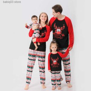 Passende Familien-Outfits, Frohe Weihnachten, Cartoon-Hirschdruck, Familien-passende Pyjama-Set, Eltern-Kind-2-teiliger Anzug, Nachtwäsche, Baby-Strampler, lässige weiche Nachtwäsche, T230921