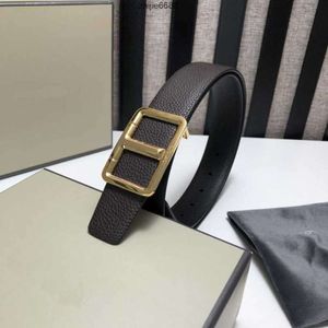 Bälten äkta Tom TF FORDLY Fashion Quality Luxury Accessories Designer Big Buckle Belt Womens High New 3A Men Clothing Leather Waitbands With Box och Dust -Bag