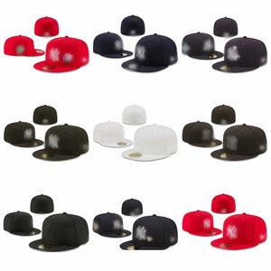 2023 Design Foot Ball Cappelli aderenti X e Y Moda Hip Hop Sport sul campo Calcio Cappellini design completamente chiusi Cappellino unisex economico per esterni Mix H5 taglia 7-8