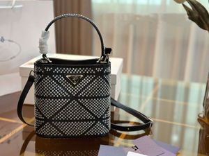 Luxury Bucket Bag Bling Bling Designer Bags Mini Tote Bag Women Handbag Crossbody Bags Full Diamond Crystal Bag Small Shopping Purse