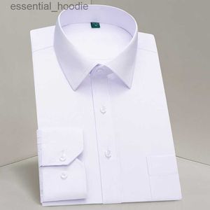 Koszulki męskie Koszulki piersi Biała formalna koszula męskie dla biznesowej Solidne sukienki towarzyskie Koszule Długie rękawie biuro Jasnoniebieskie czarne różowe L230921