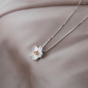Kedjor Voq Simplicity Cherry Blossom Neckor Hängen för kvinnor Fashion Lady Festival Gift Jewelry