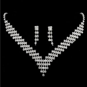 Günstige Hochzeit Brautschmuck Sets Mädchen Ohrringe Halskette Kristalle Formale Weihnachtsfeier Strass Accessoires Top Selling303u