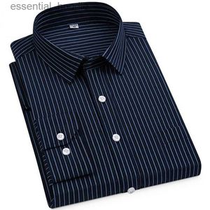 Herrklänningsskjortor Herrens långärmad randig skjorta Formell casual kontor Social Business Dress Shirts Standard-passform Cotton High Quality Top L230921