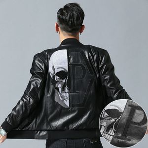 Skull Rhinestones Pu Jackets Men Black High Street Stand-Neck dragkedja Rib Sleeve Streetwear Motorcykel Faux läderrockar