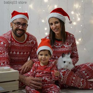 Aile Eşleşen Kıyafetler 2023 Noel Aile Bakış Kıyafetleri Anne Baba Çocukları Giysileri Eşleştiren Noel Pijamaları Set Uzun Kollu 2 Parçalar Ev Takım Tapınağı T230921