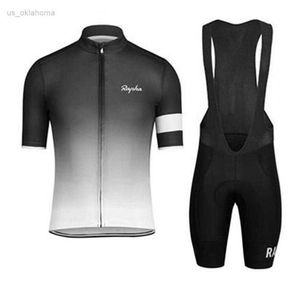 Maglia da ciclismo Set 2020 RAPHA Manica corta Pro Team Maglia da ciclismo Set Ropa Ciclismo maglia Abbigliamento da bicicletta Bike Pad Pantaloncini con bretelle Sportwear Y20112106 L2402