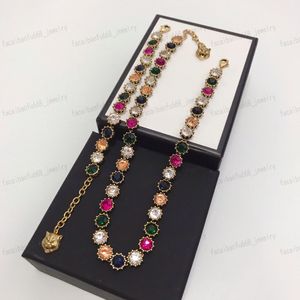 Vintage-Designer-Halskettenarmband aus Messing, bunte Kristallblumen- und Löwenkopfelemente, Modeschmuckset,