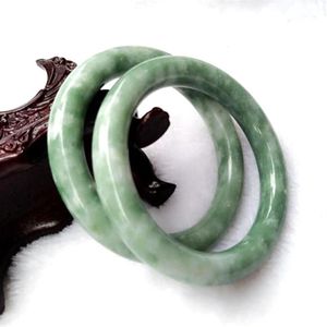 Armreif, handgeschnitztes Glücksamulett, Geschenke für Frauen und Männer, natürliches grünes Jade-Armband, Charm-Schmuck, Modeaccessoires201E