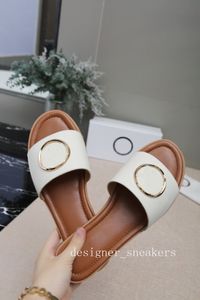 2023 Damen Hausschuhe Damen Weiße Ledersandalen Designer Schwarz Braun Sandale Sommer Strandschuhe Partyschuhe Große Größe 35-42