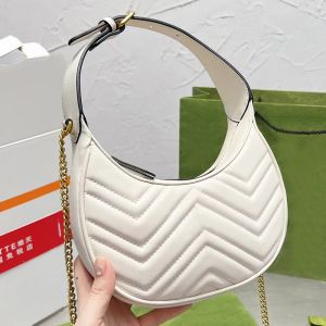 Axelväskor designer väska kvinnor marmont hobo underarmsäckar Italien varumärke halv måne kalvskinn läder qulited crossbody handväskor handväska lady metall axel handväska