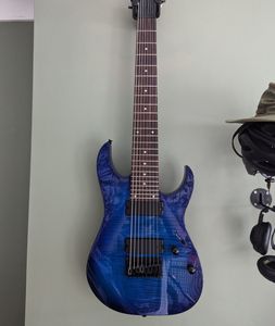 RG8FM LTD, guitarra elétrica azul safira como a mesma das fotos