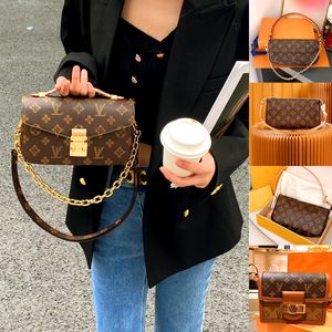 Tasarımcı en kaliteli flep omuz çantaları büyük küçük kadınlar moda baskı kahverengi çiçek messenger debriyaj çapraz cüzdanlar çanta bayanlar tasarımcı zinciri tote cüzdan çantası