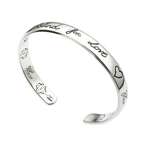 Hela varumärket Fashion Woman Charm Armband G Letter Graved Love Bird Heart-formad öppningsarmband Ajin-version av Par305i