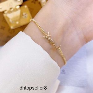 top Braccialetti con lettere da donna originali del designer Girlsl eleganti Braccialetti in oro 18 carati con incisione a Y Bracciale con gioielli di moda Lady Party{category}