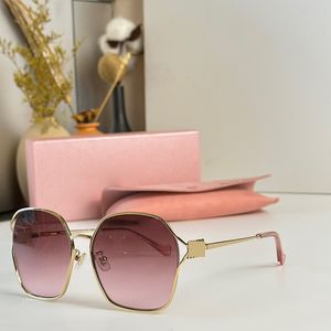 Damen-Designer-Sonnenbrille, modisch, für Straße, Foto, Freizeit, Urlaub, Autofahren, schützende Sonnenbrille, UV-Schutz, mit Schutzhülle SMU52W