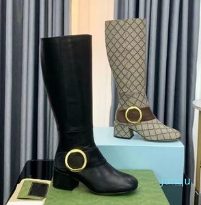 Högklackade långa stövlar Autumn Winter Goarse Heel Women Shoes Real Leather Zipper Letter Metal Belt Buckle Boot Arabic Designer Shoe Lady Heel