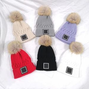 Frauen Beanie Luxus Hüte Winter Warm Stricken Warme Slouchy Beanies für Frauen Fell Pompon Kappe Designer Caps Weihnachten Geschenke