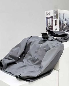 Kurtki męskie łuk kurtka designerska mens puff wiatrobreak wodoodporny arcterxy kurtka arcterxy lekki płaszcz przeciwdeszczowy puffer z kapturem na zewnątrz ubrania turystyczne A44