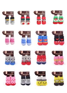 Yuexuan Designer Pet Dog Socks、滑り止め猫と暖かい猫と犬の綿の靴下、クリスマスサンタ靴