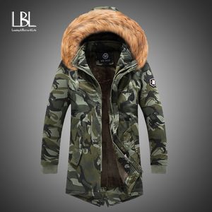 Piumino da uomo Parka da uomo Camo Parka Cappotto Giacca mimetica invernale con cappuccio in velluto spesso antivento da uomo caldo da uomo medio lungo militare 230922