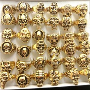 Whole lot 50pcs Gold Mix Men Gift Mens Punk Style Jewelry Skull Ring Skeleton Pattern Man Gothic Biker Rings Party Gift Wholes282W