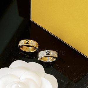 Luxo Mulheres Designer Anel Jewerly Moda Casual Casal de Alta Qualidade F Clássico Ouro Prata Letras Mens Diamnond Anéis Para Laides190C