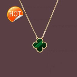 Fashion Pendant Necklaces for Women Elegant 4/four Leaf Clover Locket Necklace Highly Quality Choker Chains Designer Jewelry 18k Plated Gold Girls GiftH08D