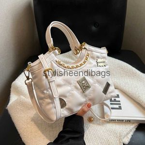 Cross Body Netizen Sense Bag 2023 New Women's Bag Emblem Fashion Crossbody Bag stor kapacitet Handhållen Tote Bagstylisheendibags