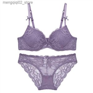 Bras set Europe Women Sexiga underkläder Set Lace Embroidery Push Up Bh Set Romantic Purple Brassiere Fashion Panties Set Plus Size Lingerie Q230922