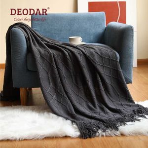 Blankets Deodar Spring New Knitted Blanket Sofa Air Conditioning Blanket Tassel Towel Quilt for Children Students Adult Nap Lunch Office HKD230922