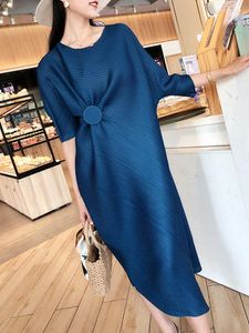 Miyake veck kvinnor sommarklänning cirkel lång twill koreansk mode lös casual designer stor knapp oregelbunden klädrock