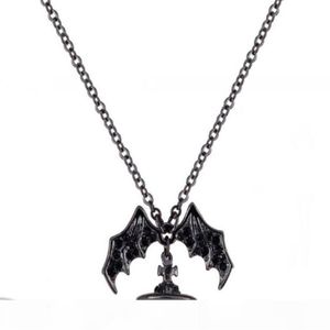 Queen Mother Demon Evil Titanium Black Wings Diamond Saturn Necklace Super Cool Punk Bat6525396257i