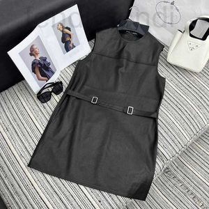 Grundläggande avslappnade klänningar Designer 2023 Autumn/Winter High End Women's Wear New Tank Top Dress Sheepskin Fashion Classic H-Shape DKBT