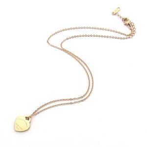 Tiffaniness Popular 2023 Gold New Pendant Fashion Charm Men's and Women's Fourleaf Heart Necklace高品質のステンレス鋼